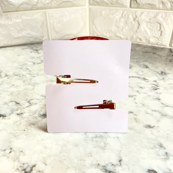 3/$20 🌸 My Melody & Kuromi Hair Clip - Picture 3 of 4